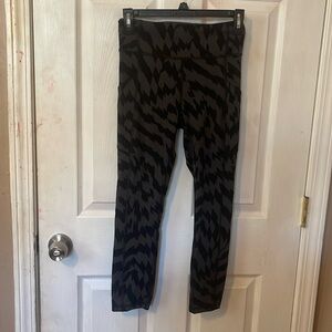 Women’s Mid rise Lululemon leggings